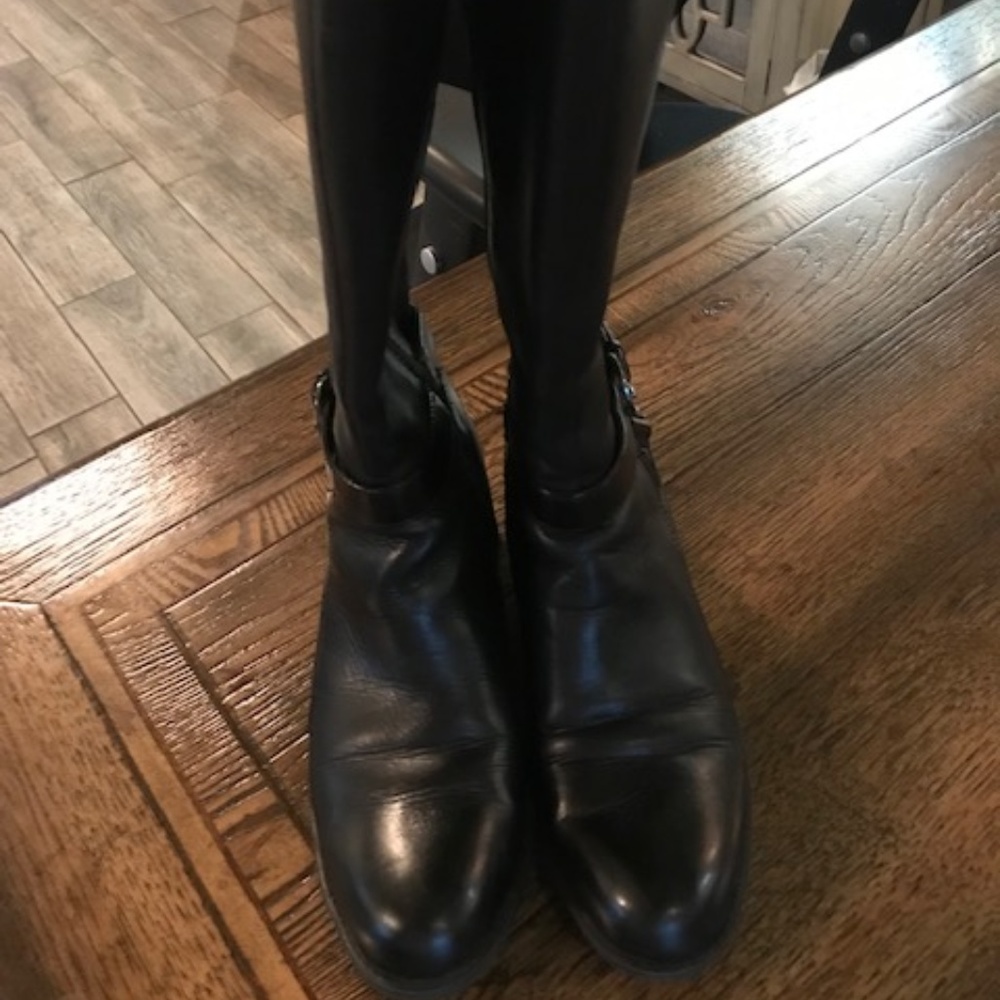 Gorgeous Black Leather Boots